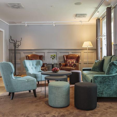 Home Hotel Uman Umea Ngoại thất bức ảnh